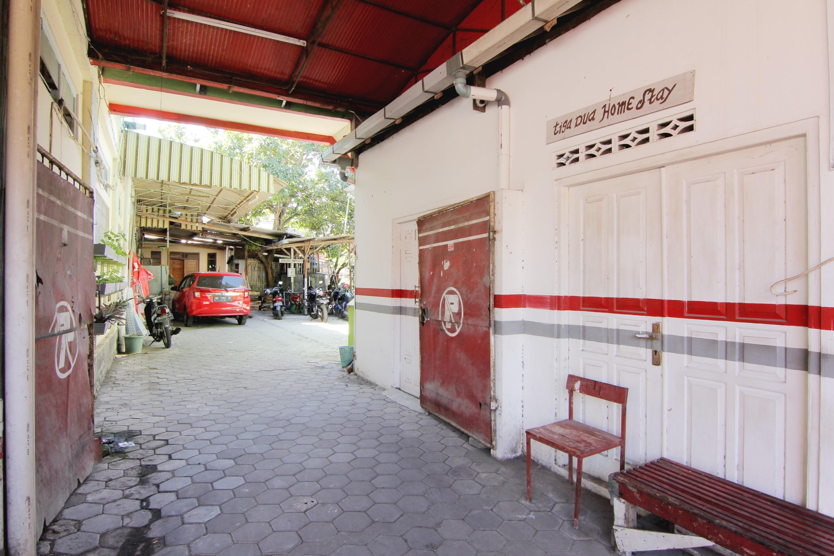 Tiga Dua Homestay Yogyakarta Kültér fotó