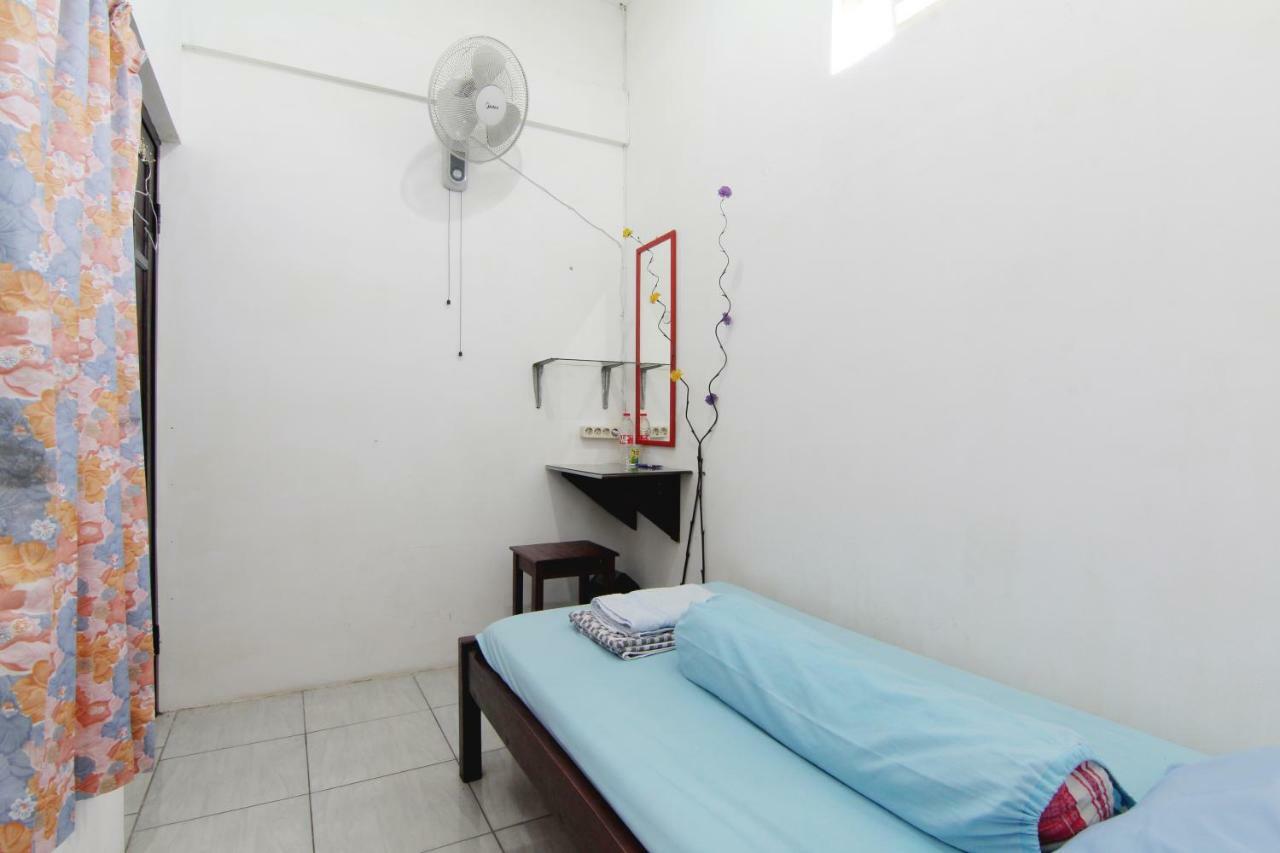 Tiga Dua Homestay Yogyakarta Kültér fotó