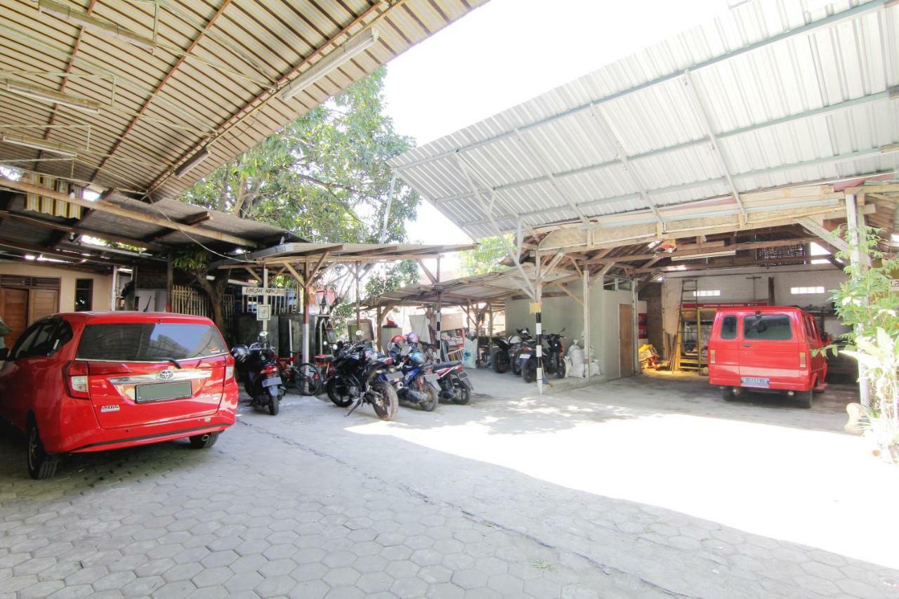 Tiga Dua Homestay Yogyakarta Kültér fotó