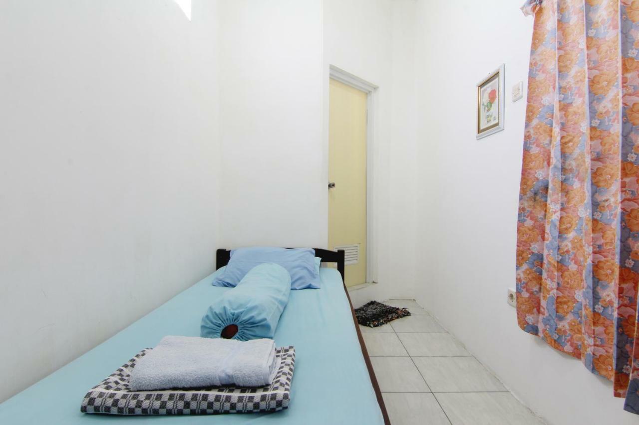 Tiga Dua Homestay Yogyakarta Kültér fotó